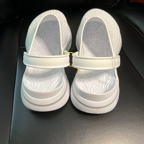 Skechers Foamies UltraGO Clogs White Women’s Size 10 - Picture 4 of 8